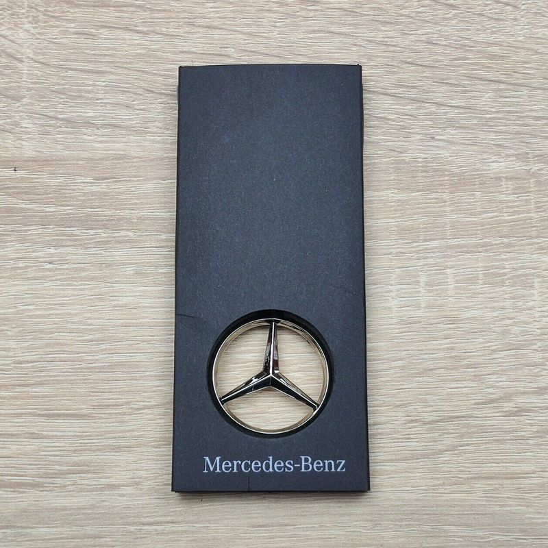 Fashion, accesorii si bijuterii - Barbati - Accesorii barbati - Alte accesorii barbati - Breloc de chei IdeallStore®, Mercedes Supreme, editie de colectie, 9 cm, metal, argintiu - Infinity.ro