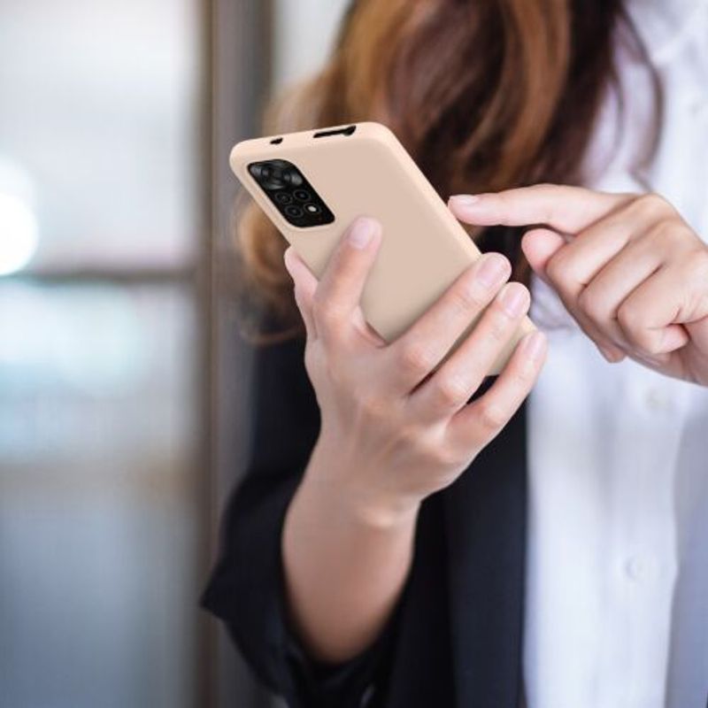 Laptop, Telefoane si Tablete - Telefoane mobile si accesorii - Accesorii Telefoane - Huse telefoane - Husa Kwmobile pentru Xiaomi Redmi Note 11/Redmi Note 11s, Silicon, Crem, 57372.225 - Infinity.ro