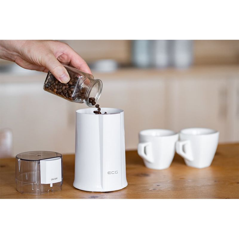 Casa si Gradina - Bucatarie si vesela - Ustensile bucatarie - Rasnite si dozatoare condimente - Rasnita de cafea ECG KM 122, 200 W, 50 g, alb - Infinity.ro