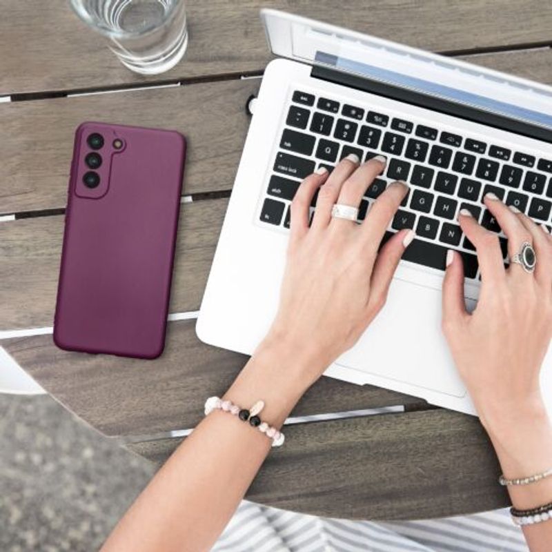 Laptop, Telefoane si Tablete - Telefoane mobile si accesorii - Accesorii Telefoane - Huse telefoane - Husa kwmobile pentru Samsung Galaxy S21 FE, Silicon, Mov, 55485.230 - Infinity.ro