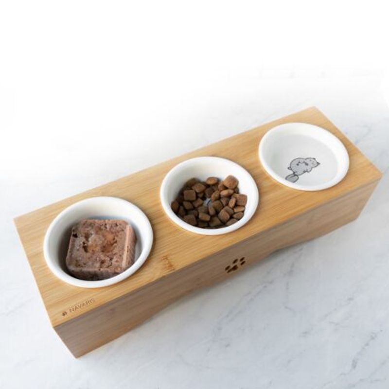 Petshop - Accesorii petshop - Castroane si adapatori - Hranitor triplu ridicat pentru pisici si caini de talie mica Navaris, 130 ml, Maro, 50174.03 - Infinity.ro