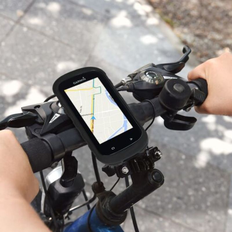 Sport si Outdoor - Ciclism - Accesorii pentru biciclete - Accesorii electrice si ciclocomputere - Husa de protectie pentru GPS Garmin Edge 830, Kwmobile, Negru, Silicon, 49316.01 - Infinity.ro