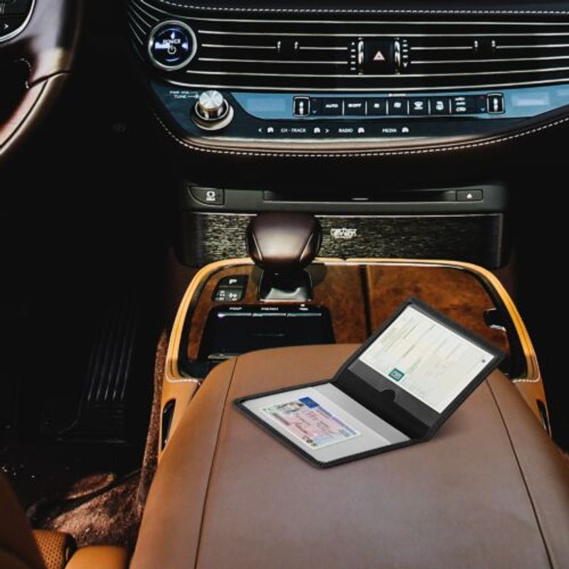 Carti si Birotica - Birotica - Accesorii de birou - Accesorii arhivare - Husa pentru documente auto, Kwmobile, Negru, Piele ecologica, 55452.01 - Infinity.ro