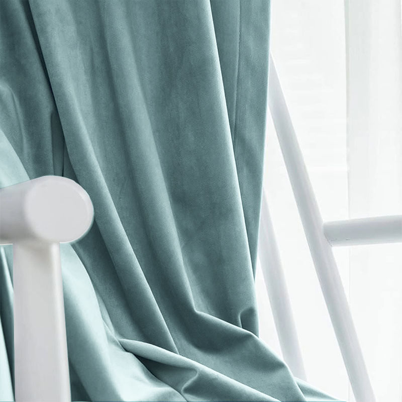 Casa si Gradina - Textile si covoare - Perdele si draperii - Draperii - Draperie din catifea blackout cu rejansa transparenta cu ate pentru galerie, Madison, 150x245 cm, densitate 700 g ml, Morning Blue, 1 buc - Infinity.ro