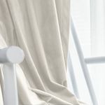 Casa si Gradina - Textile si covoare - Perdele si draperii - Draperii - Set draperie din catifea blackout cu rejansa transparenta cu ate pentru galerie, Madison, 200x265 cm, densitate 700 g ml, Meringue, 2 buc - Infinity.ro