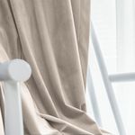 Casa si Gradina - Textile si covoare - Perdele si draperii - Draperii - Set draperie din catifea blackout cu rejansa transparenta cu ate pentru galerie, Madison, 200x265 cm, densitate 700 g ml, Grullo, 2 buc - Infinity.ro