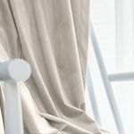 Casa si Gradina - Textile si covoare - Perdele si draperii - Draperii - Draperie din catifea blackout cu rejansa transparenta cu ate pentru galerie, Madison, 250x250 cm, densitate 700 g ml, Perfectly Pale, 1 buc - Infinity.ro