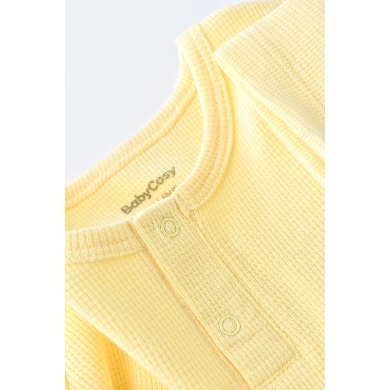 Fashion, accesorii si bijuterii - Copii - Imbracaminte copii - Treninguri si compleuri copii - Set tricou cu pantaloni scurti, galben, Baby Cosy, marime 3-6 luni - Infinity.ro