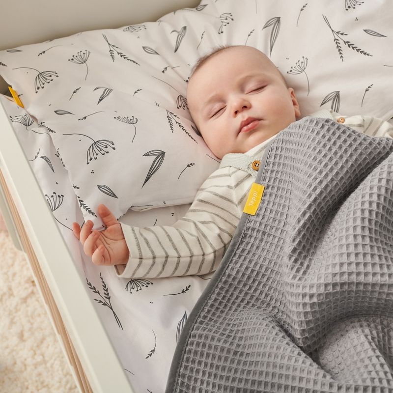 Jucarii, Copii si Bebe - Igiena si ingrijire - Baia bebelusului - Prosoape si halate de baie copii - Paturica si prosop 2 in 1 nou nascut Teppi, Skiddou, 100% bumbac, gri inchis, 75 x 100 cm - Infinity.ro