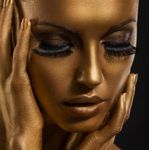 Casa si Gradina - Decoratiuni - Tablouri - Tablou canvas Portret femeie, makeup auriu, creativ, arta 3, 40 x 40 cm - Infinity.ro
