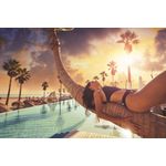 Casa si Gradina - Decoratiuni - Tapet - Fototapet, autocolant, Plaja 83 cu femeie pe un palmier, 350 x 250 cm - Infinity.ro