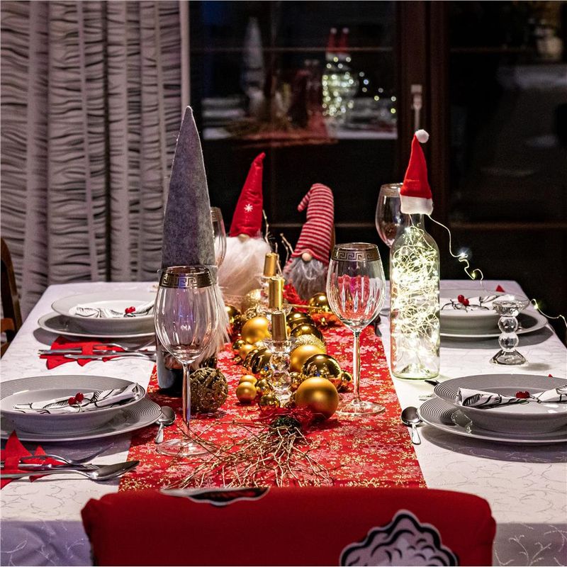 Casa si Gradina - Decoratiuni - Decoratiuni de sezon - Set mini caciulite Mos Craciun pentru sticle sau tacamuri, 10 bucati, stofa, 13 x 6.5 cm, rosu / alb - Infinity.ro