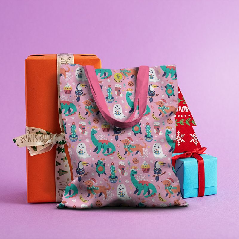 Fashion, accesorii si bijuterii - Femei - Accesorii femei - Genti si rucsacuri femei - Geanta Handmade Tote Basic, Animale Festive de Craciun, Multicolor, 43x37 cm - Infinity.ro