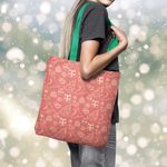 Fashion, accesorii si bijuterii - Femei - Accesorii femei - Genti si rucsacuri femei - Geanta Handmade Tote Basic, Pattern cu Cadouri in Culoarea Craciunului, Multicolor, 43x37 cm - Infinity.ro