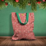 Fashion, accesorii si bijuterii - Femei - Accesorii femei - Genti si rucsacuri femei - Geanta Handmade Tote Basic, Pattern cu Cadouri in Culoarea Craciunului, Multicolor, 43x37 cm - Infinity.ro