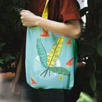 Fashion, accesorii si bijuterii - Femei - Accesorii femei - Genti si rucsacuri femei - Geanta Handmade Tote Liner cu Captuseala, Frunze de Bananier, Multicolor, 45x37 cm - Infinity.ro