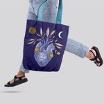 Fashion, accesorii si bijuterii - Femei - Accesorii femei - Genti si rucsacuri femei - Geanta Handmade Tote Liner cu Captuseala, Inima infloreste, Multicolor, 45x37 cm - Infinity.ro