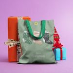 Fashion, accesorii si bijuterii - Femei - Accesorii femei - Genti si rucsacuri femei - Geanta Handmade Tote Basic, Merry Christmas Sosete de Craciun, Multicolor, 43x37 cm - Infinity.ro