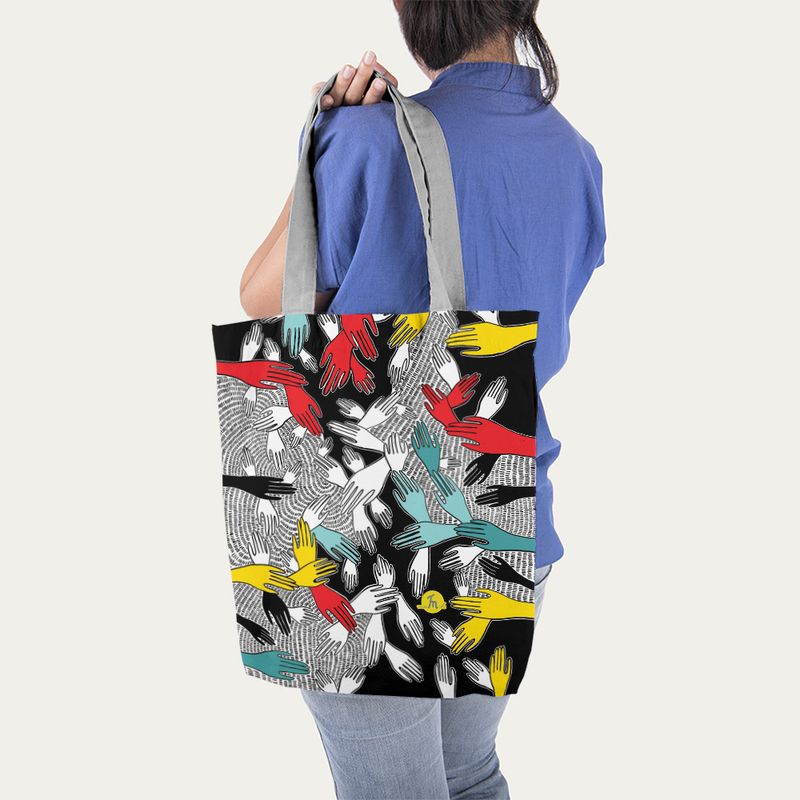 Fashion, accesorii si bijuterii - Femei - Accesorii femei - Genti si rucsacuri femei - Geanta Handmade Tote Liner cu Captuseala, Maini Mistice, Multicolor, 45x37 cm - Infinity.ro