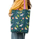 Fashion, accesorii si bijuterii - Femei - Accesorii femei - Genti si rucsacuri femei - Geanta Handmade Tote Liner cu Captuseala, Extraterestii pregatiti de Craciun, Multicolor, 43x37 cm - Infinity.ro