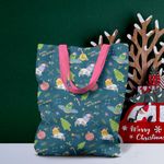 Fashion, accesorii si bijuterii - Femei - Accesorii femei - Genti si rucsacuri femei - Geanta Handmade Tote Liner cu Captuseala, Extraterestii pregatiti de Craciun, Multicolor, 43x37 cm - Infinity.ro