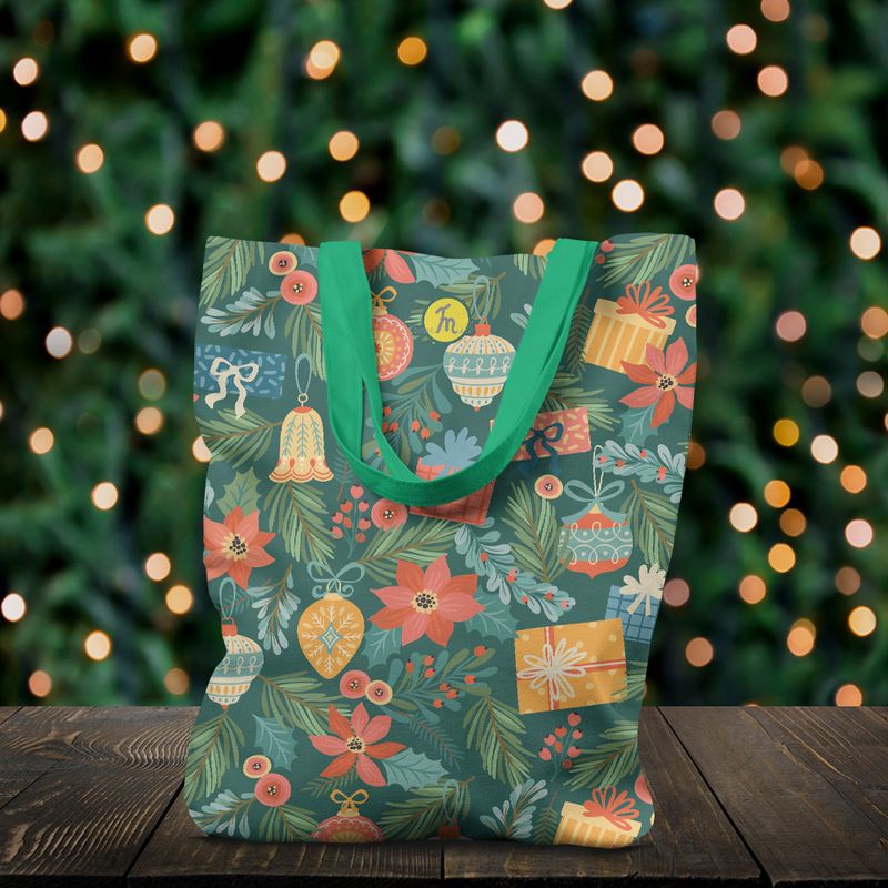 Fashion, accesorii si bijuterii - Femei - Accesorii femei - Genti si rucsacuri femei - Geanta Handmade Tote Liner cu Captuseala, Globuri si Cadouri de Craciun, Multicolor, 45x37 cm - Infinity.ro