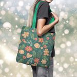 Fashion, accesorii si bijuterii - Femei - Accesorii femei - Genti si rucsacuri femei - Geanta Handmade Tote Basic, Turta Dulce de Craciun, Multicolor, 43x37 cm - Infinity.ro