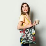 Fashion, accesorii si bijuterii - Femei - Accesorii femei - Genti si rucsacuri femei - Geanta Handmade Tote Basic, Pattern cu Palme si Atingeri, Multicolor, 43x37 cm - Infinity.ro