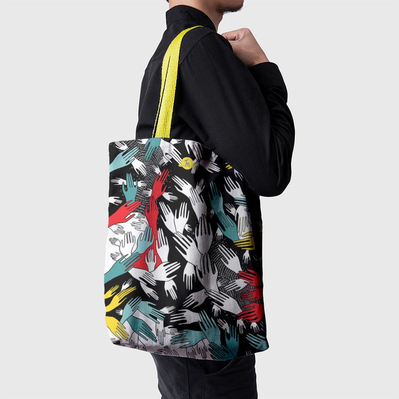 Fashion, accesorii si bijuterii - Femei - Accesorii femei - Genti si rucsacuri femei - Geanta Handmade Tote Basic, Pattern cu Palme si Atingeri, Multicolor, 43x37 cm - Infinity.ro