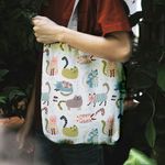 Fashion, accesorii si bijuterii - Femei - Accesorii femei - Genti si rucsacuri femei - Geanta Handmade Tote Liner Captusit, Mulewear, Colaj Pisica de Casa, Multicolor, 45x37 cm - Infinity.ro