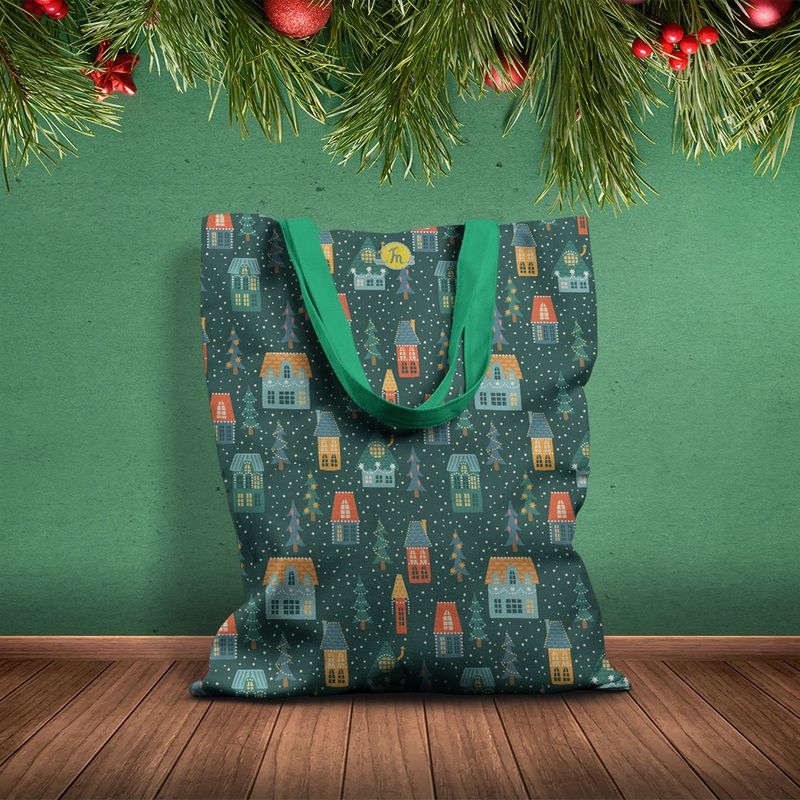 Fashion, accesorii si bijuterii - Femei - Accesorii femei - Genti si rucsacuri femei - Geanta Handmade Tote Basic, Ninge in Cartier de Craciun, Multicolor, 43x37 cm - Infinity.ro