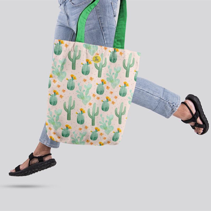 Fashion, accesorii si bijuterii - Femei - Accesorii femei - Genti si rucsacuri femei - Geanta Handmade Tote Liner Captusit, Botanic Plante Flori Portocalii de Cactus in desert, Multicolor, 43 x 37 cm - Infinity.ro