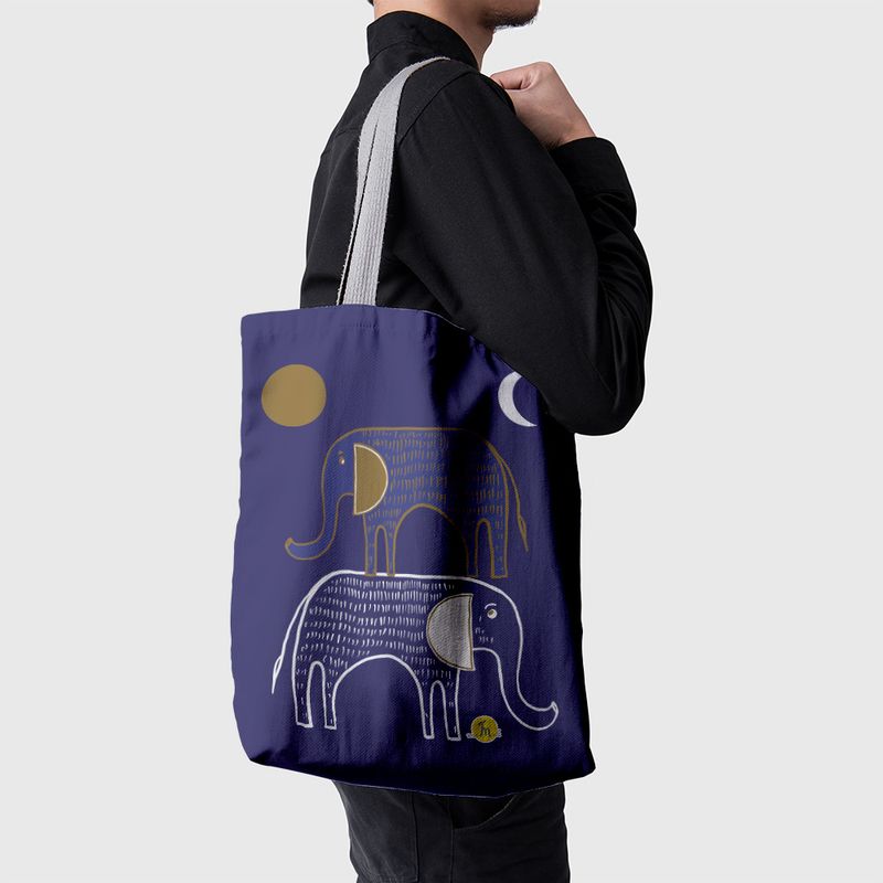 Fashion, accesorii si bijuterii - Femei - Accesorii femei - Genti si rucsacuri femei - Geanta Handmade Tote Basic, Desen Abstract 2 Elefanti, Multicolor, 43 x 37 cm - Infinity.ro