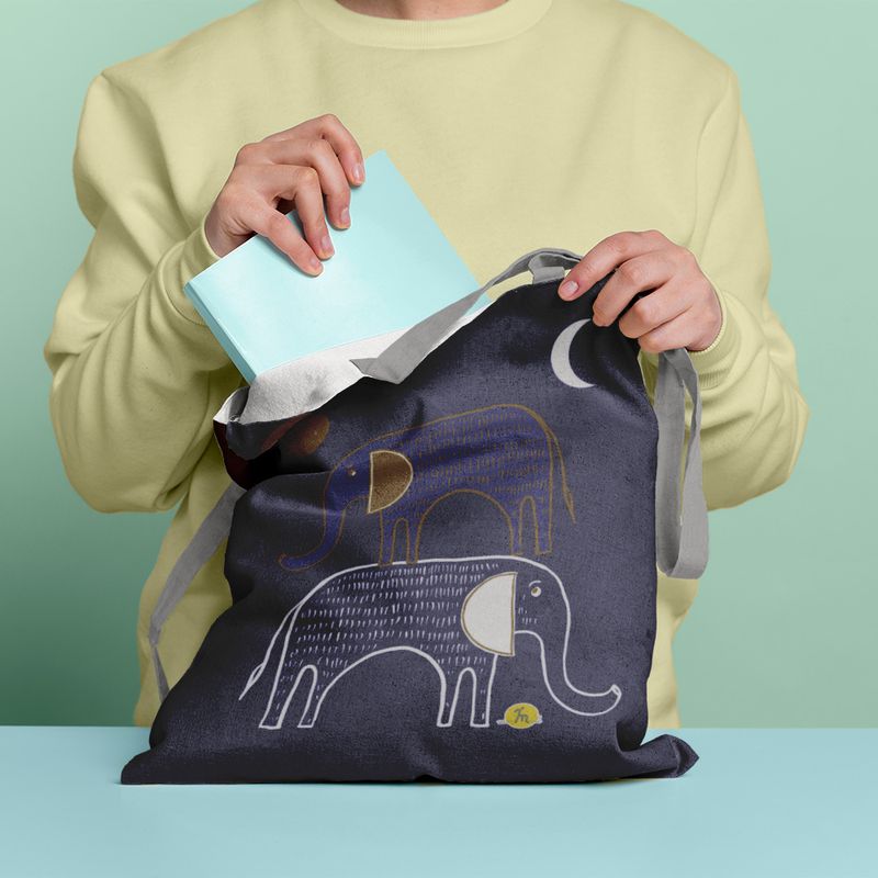 Fashion, accesorii si bijuterii - Femei - Accesorii femei - Genti si rucsacuri femei - Geanta Handmade Tote Basic, Desen Abstract 2 Elefanti, Multicolor, 43 x 37 cm - Infinity.ro