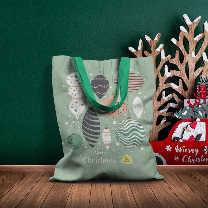 Fashion, accesorii si bijuterii - Femei - Accesorii femei - Genti si rucsacuri femei - Geanta Handmade Tote Basic, Merry Christmas Globuri in Bradul de Craciun, Multicolor, 43 x 37 cm - Infinity.ro