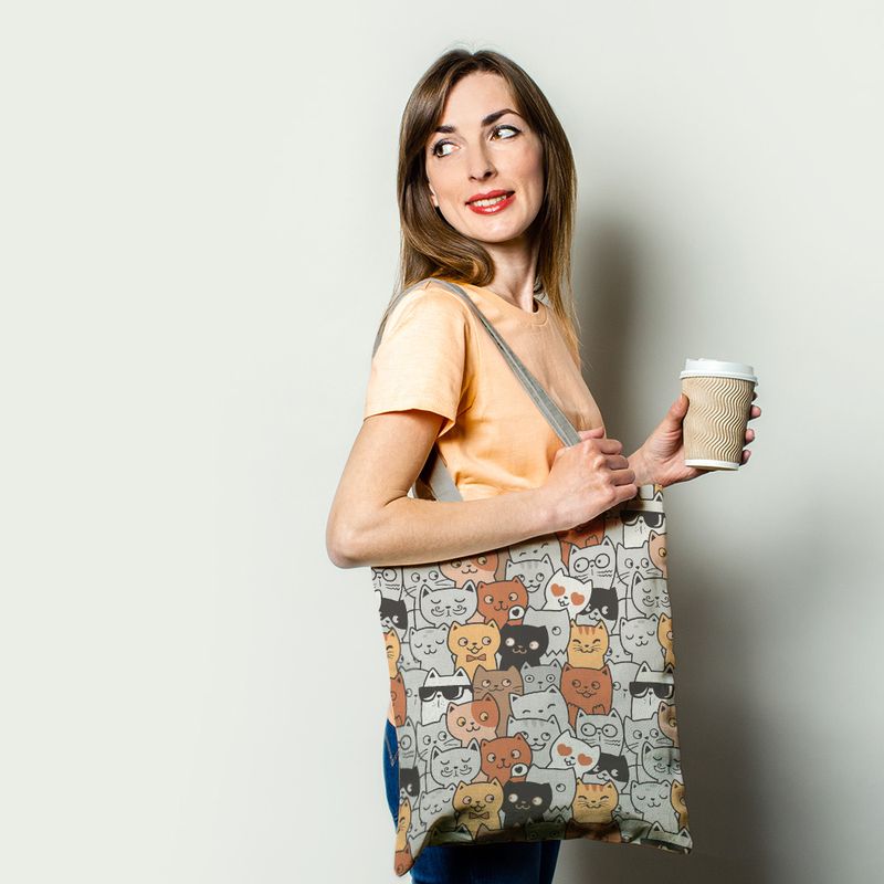 Fashion, accesorii si bijuterii - Femei - Accesorii femei - Genti si rucsacuri femei - Geanta Handmade Tote Basic, Pisici la Spectacol, Multicolor, 43 x 37 cm - Infinity.ro