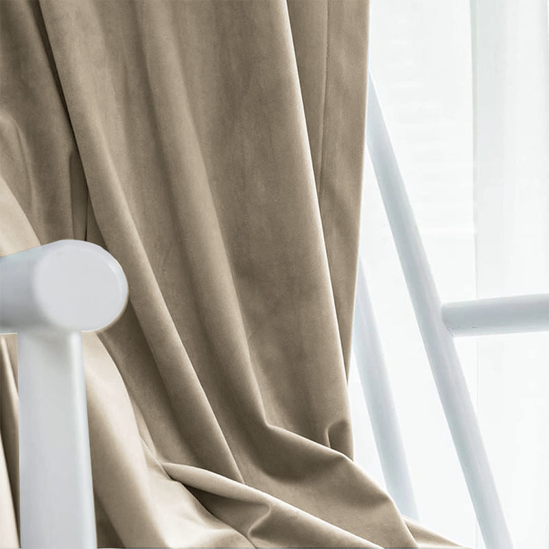 Casa si Gradina - Textile si covoare - Perdele si draperii - Draperii - Set draperie din catifea blackout cu rejansa transparenta cu ate pentru galerie, Madison, 200x240 cm, densitate 700 g ml, Stonewall, 2 buc - Infinity.ro