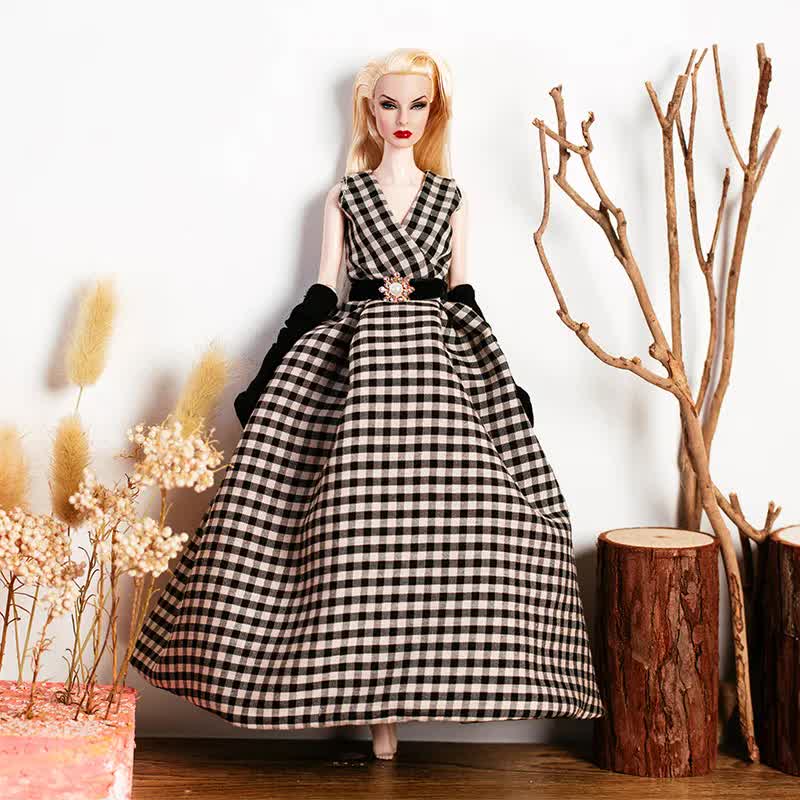 Jucarii, Copii si Bebe - Jucarii si jocuri - Papusi si accesorii - Papusi - Set papusa,TAKUMI, Rochie, pantofi, manusi si colier, fara peruca, Ariel, 30 cm, 3 ani - Infinity.ro