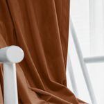 Casa si Gradina - Textile si covoare - Perdele si draperii - Draperii - Draperie din catifea blackout cu rejansa transparenta cu ate pentru galerie, Madison, 200x240 cm, densitate 700 g ml, Sepia, 1 buc - Infinity.ro