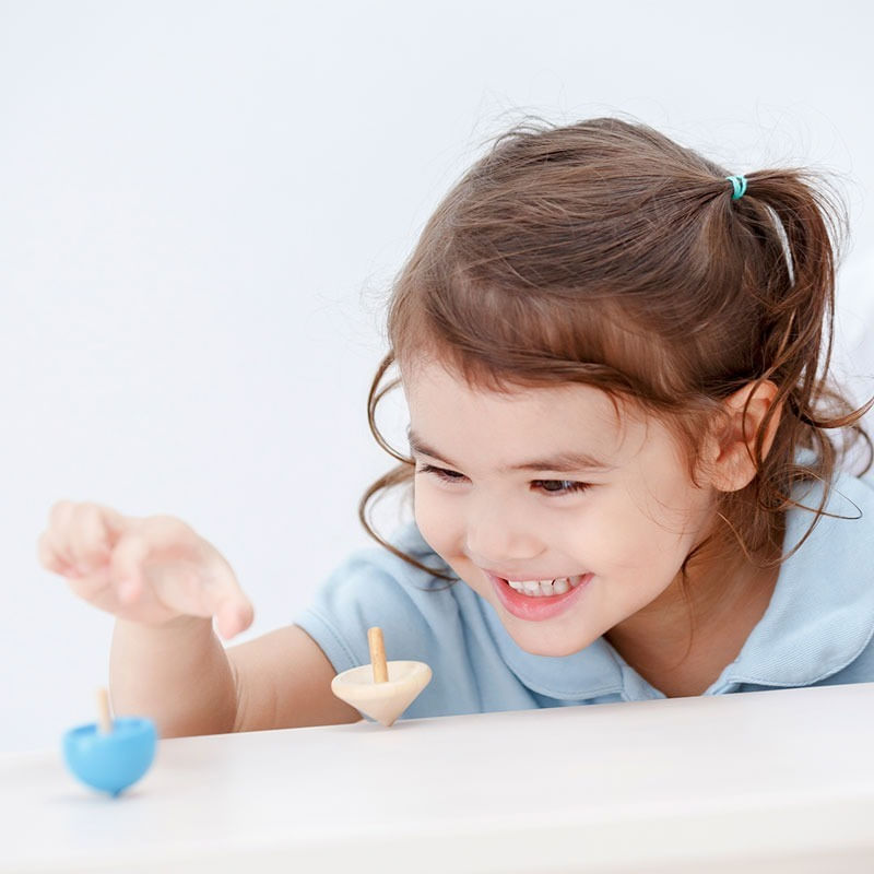 Jucarii, Copii si Bebe - Jucarii si jocuri - Jucarii & jocuri educative - Jucarii interactive - Spinner sub forma de titirezi din lemn, 4 piese, 3TOY - Infinity.ro