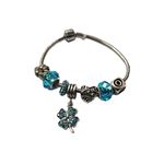 Fashion, accesorii si bijuterii - Femei - Bijuterii femei - Bratari femei - Bratara fantezie, cu talismane albastre, Trifoi, A4B27 - Infinity.ro