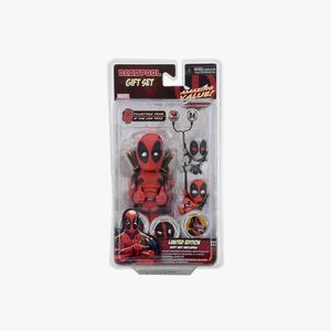 Set Figurina Deadpool cu accesorii