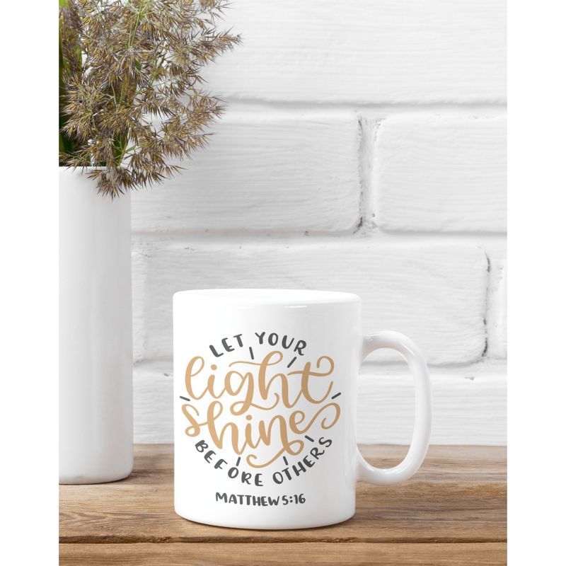 Casa si Gradina - Bucatarie si vesela - Cani si pahare - Cani si cesti - Cana cafea inscriptionata cu mesaj din biblie, "Lasa lumina ta sa straluceasca inaintea altora", Matei 5:16, 300 ml - Infinity.ro