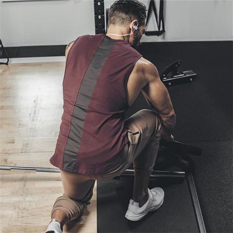 Sport si Outdoor - Echipament Sportiv - Imbracaminte sport - Maiouri sport - Maiou Cut Off, visiniu, L - Infinity.ro