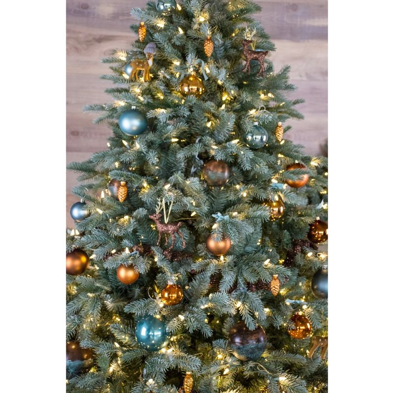 Casa si Gradina - Decoratiuni - Decoratiuni de sezon - Brad artificial Frosted Mulberry cu aspect inghetat si lumini, PE, 213 cm, 750 leduri - Infinity.ro