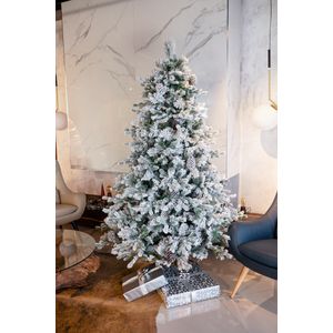 Brad artificial Premium Alaska cu zapada si conuri de brad, 240 cm