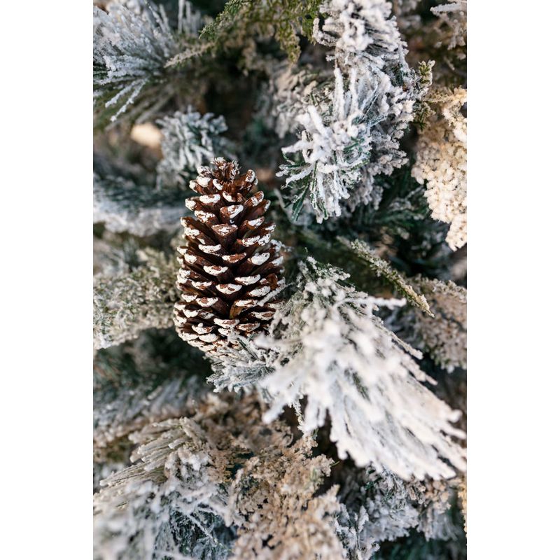 Casa si Gradina/Decoratiuni/Decoratiuni de sezon - Brad artificial Kingston Flocked cu conuri si zapada, 400 cm - Infinity.ro