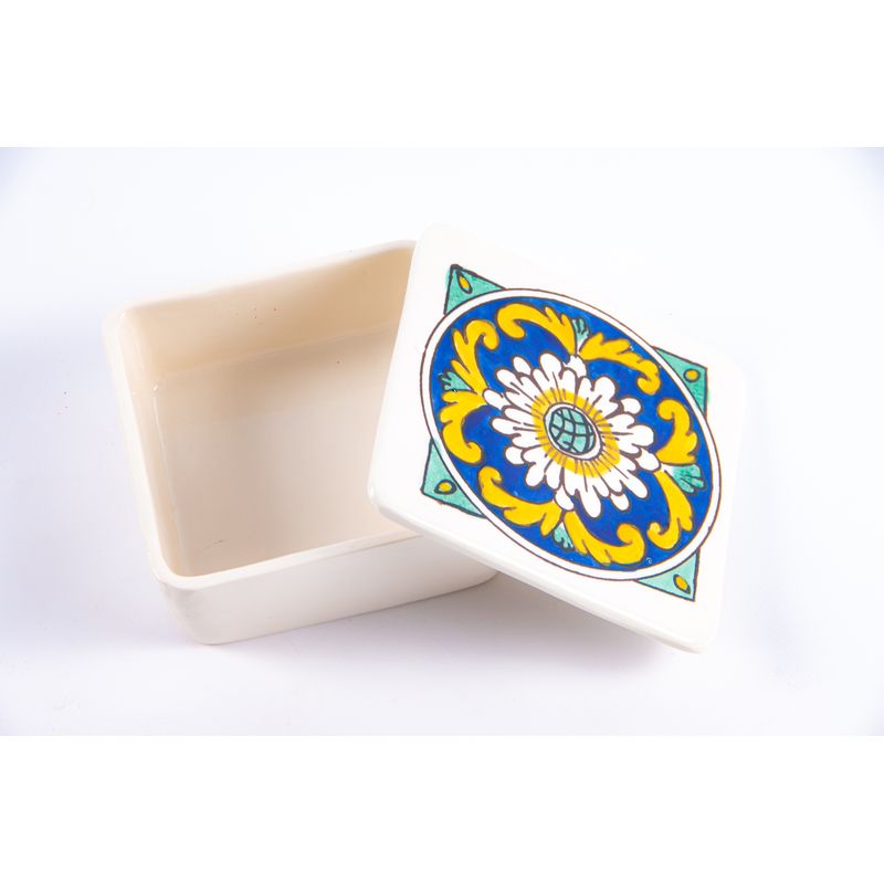 Casa si Gradina - Bucatarie si vesela - Organizare si depozitare bucatarie - Cutii alimentare - Cutie decorativa patrata fleur blanche din ceramica, realizata manual - Infinity.ro