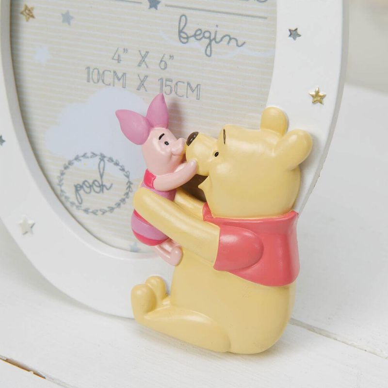 Casa si Gradina - Decoratiuni - Obiecte decorative - Decoratiuni camera copilului - Disney Magical Beginnings - Rama foto ovala Winnie the Pooh - Infinity.ro