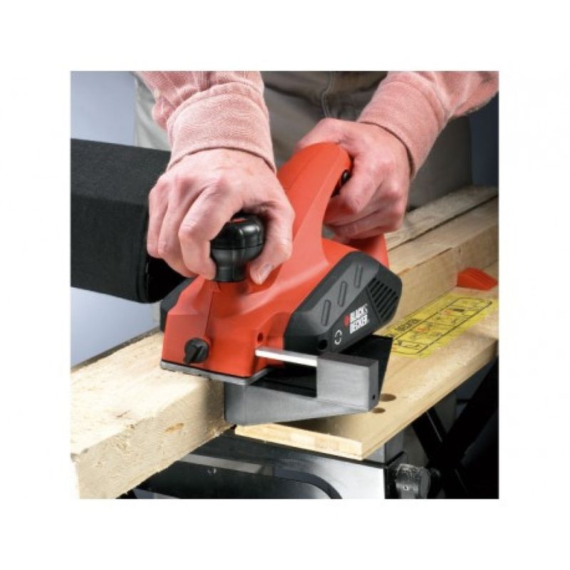 Casa si Gradina - Constructii - Scule electrice si accesorii - Rindele electrice - Rindea electrica Black Decker KW712-QS - Infinity.ro